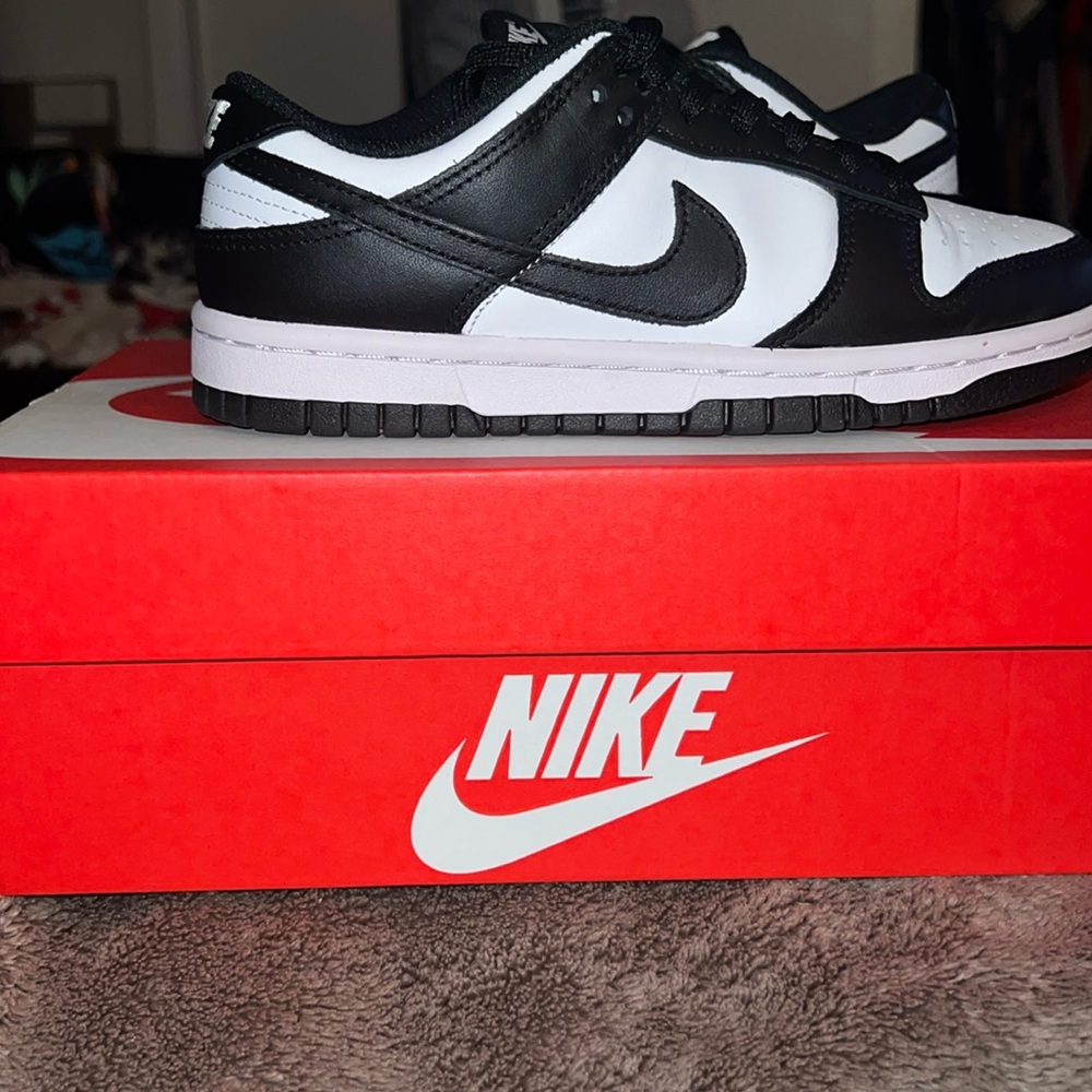 Nike Dunk Low - ‘Panda’ dunks - Women’s Size 5